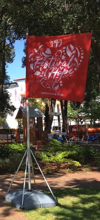 Telescopic Pole and Waterfilled Base